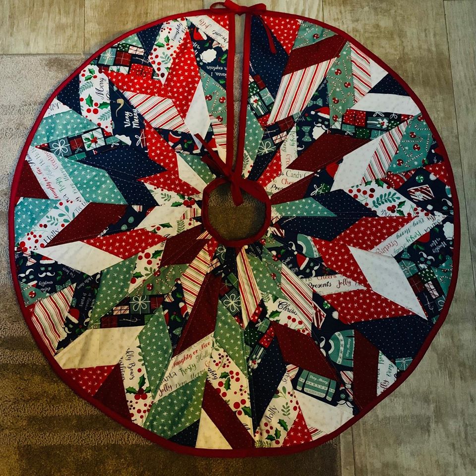 Star Burst Tree Skirt - A Free Pattern